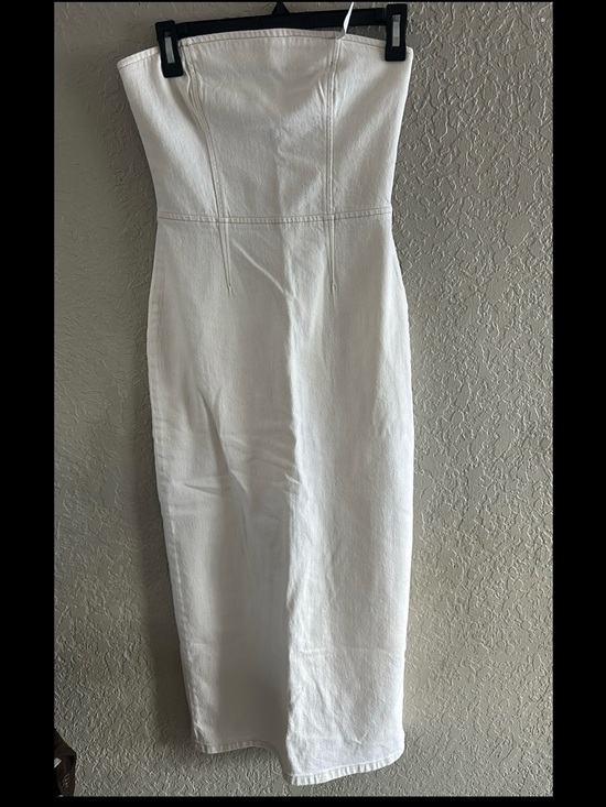 Abercrombie & Fitch Dresses & Skirts - Abercrombie & Fitch White Strapless Midi Dress